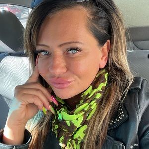 Meet your Posher, Sandy